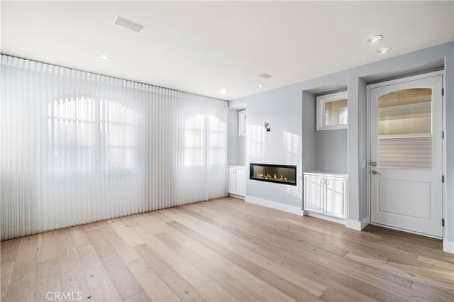 504 Marguerite Avenue, Corona Del Mar, CA 92625