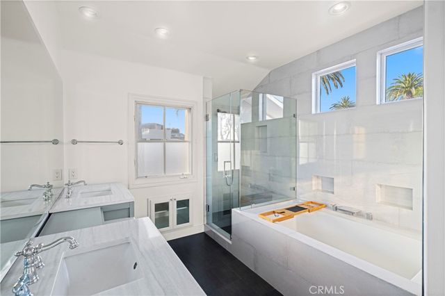 504 Marguerite Avenue, Corona Del Mar, CA 92625