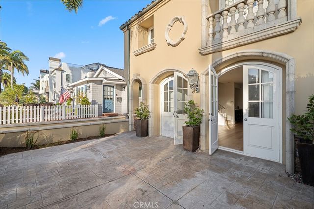 504 Marguerite Avenue, Corona Del Mar, CA 92625