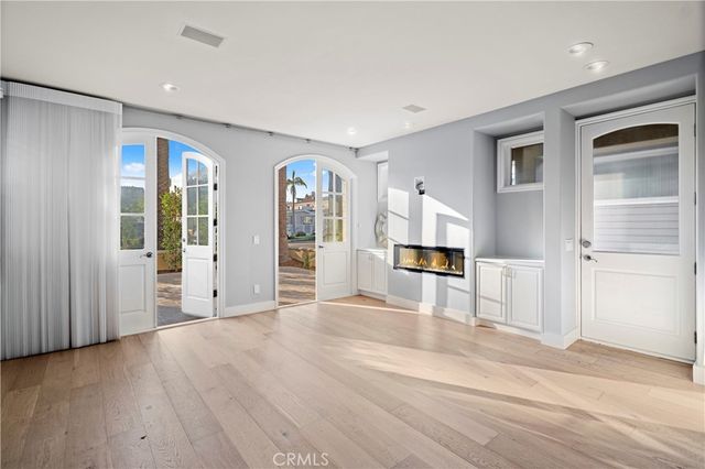504 Marguerite Avenue, Corona Del Mar, CA 92625