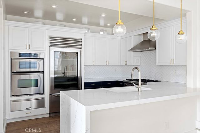 504 Marguerite Avenue, Corona Del Mar, CA 92625