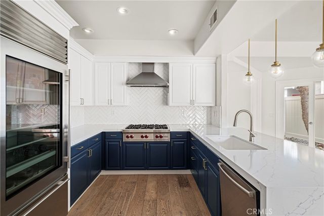 504 Marguerite Avenue, Corona Del Mar, CA 92625