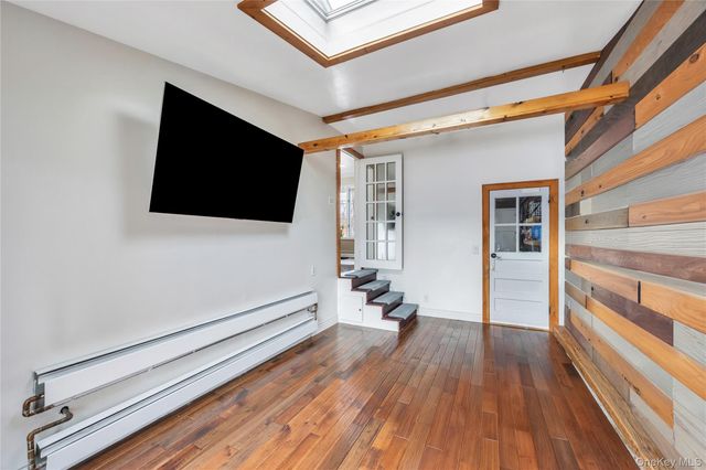 225 Farhan Lane, North Babylon, NY 11703