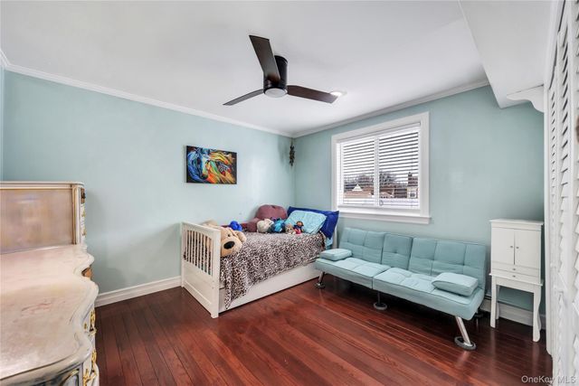 225 Farhan Lane, North Babylon, NY 11703