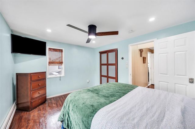 225 Farhan Lane, North Babylon, NY 11703