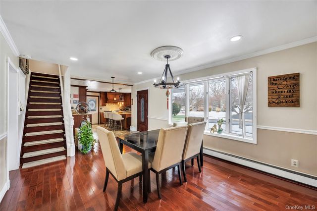 225 Farhan Lane, North Babylon, NY 11703