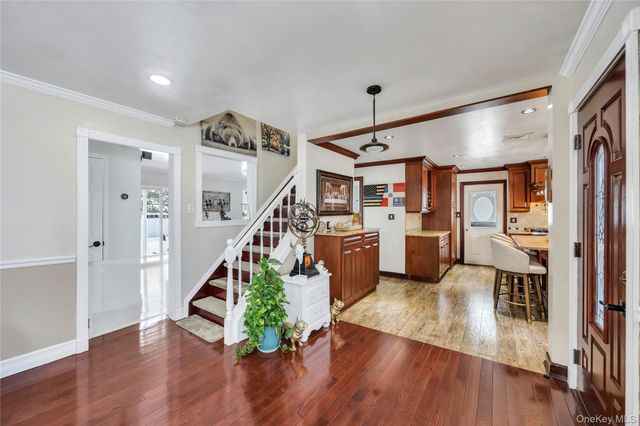 225 Farhan Lane, North Babylon, NY 11703