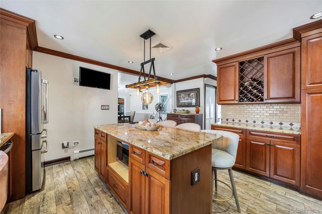 225 Farhan Lane, North Babylon, NY 11703