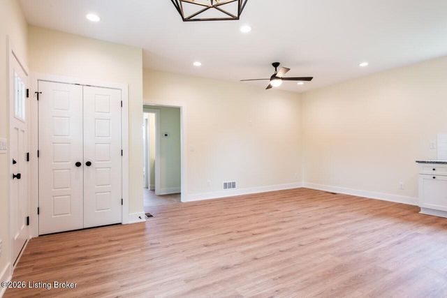 8301 Acme Way, Louisville, KY 40219