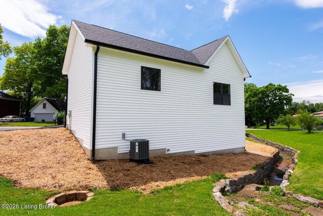 8301 Acme Way, Louisville, KY 40219