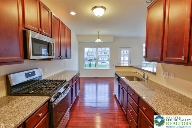 1402 Caspian Street, South Whitehall Twp, PA 18104