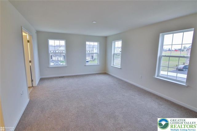 1402 Caspian Street, South Whitehall Twp, PA 18104