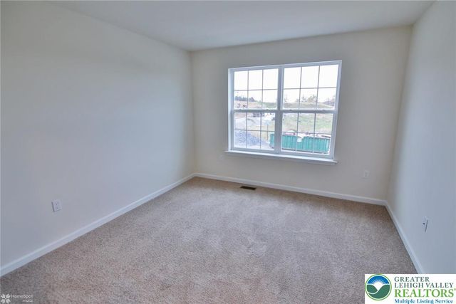 1402 Caspian Street, South Whitehall Twp, PA 18104