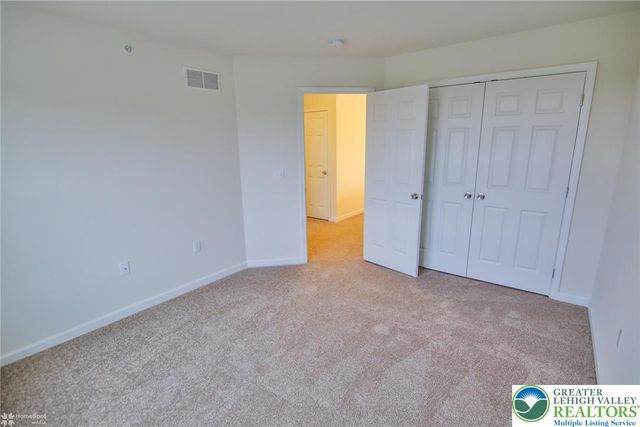 1402 Caspian Street, South Whitehall Twp, PA 18104