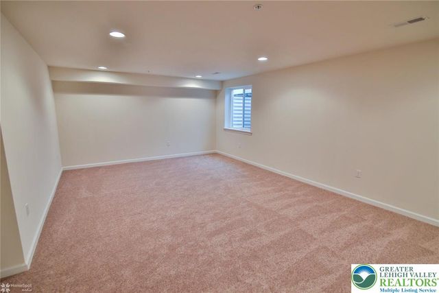 1402 Caspian Street, South Whitehall Twp, PA 18104