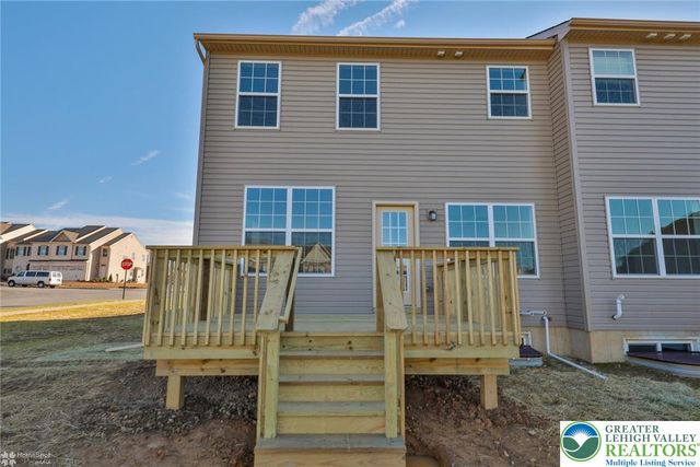 1402 Caspian Street, South Whitehall Twp, PA 18104