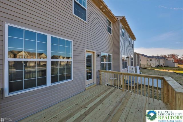 1402 Caspian Street, South Whitehall Twp, PA 18104