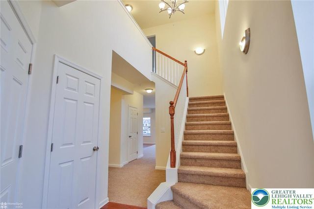 1402 Caspian Street, South Whitehall Twp, PA 18104