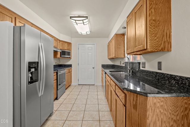 776 NW Carol Drive, Grants Pass, OR 97526