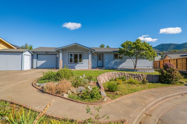 776 NW Carol Drive, Grants Pass, OR 97526