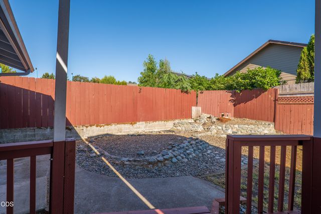 776 NW Carol Drive, Grants Pass, OR 97526