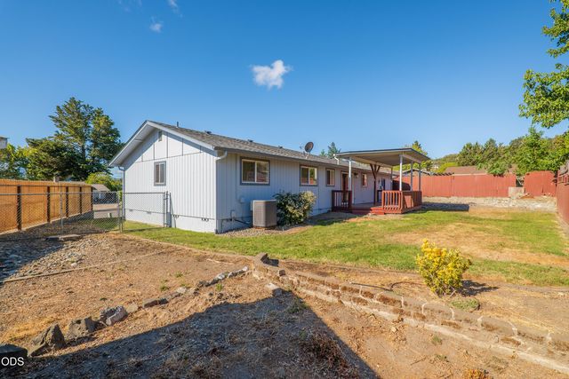 776 NW Carol Drive, Grants Pass, OR 97526