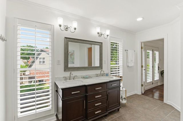 8384 ROCHESTER CV, Germantown, TN 38139
