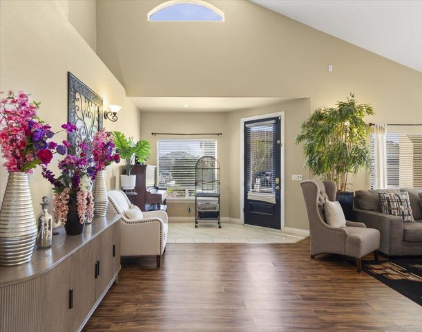 1901 Calistoga Drive, Hollister, CA 95023