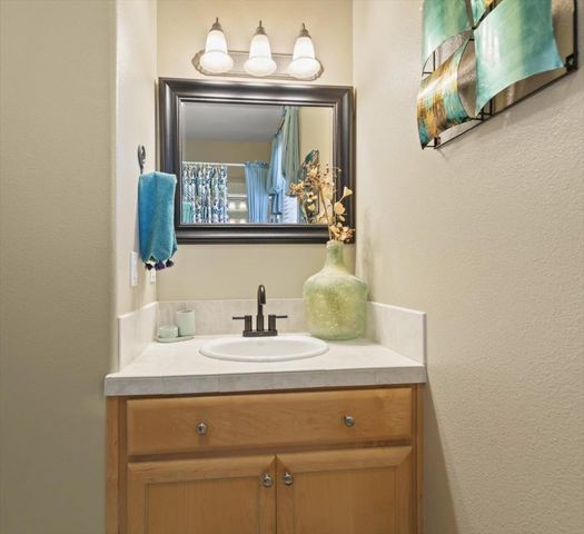 1901 Calistoga Drive, Hollister, CA 95023