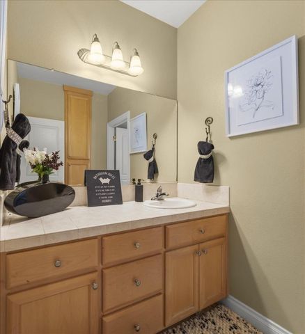 1901 Calistoga Drive, Hollister, CA 95023