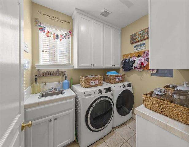 1901 Calistoga Drive, Hollister, CA 95023