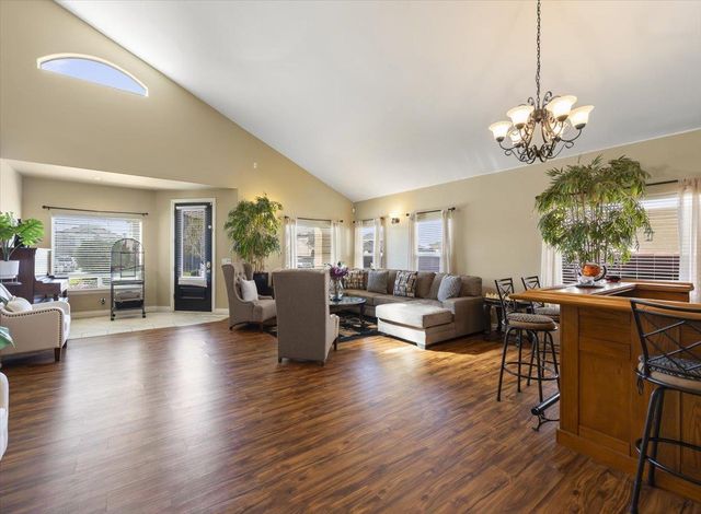 1901 Calistoga Drive, Hollister, CA 95023