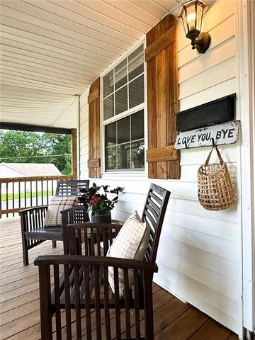526 S west Street, Nevada, MO 64772