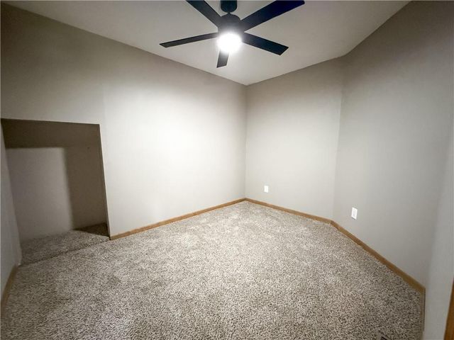 526 S west Street, Nevada, MO 64772