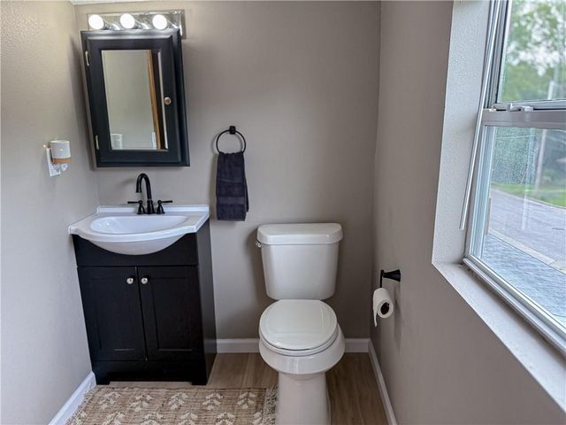 526 S west Street, Nevada, MO 64772