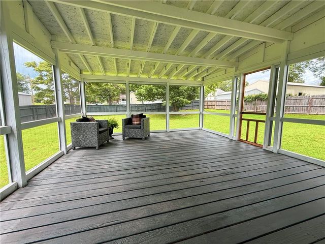 526 S west Street, Nevada, MO 64772