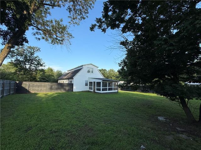 526 S west Street, Nevada, MO 64772