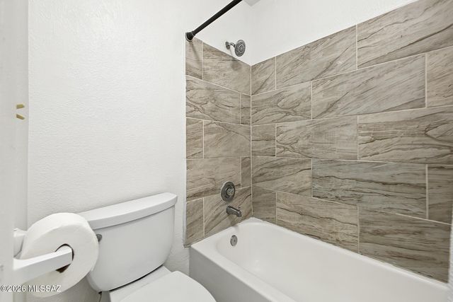 1127 W Roger Road, Tucson, AZ 85705