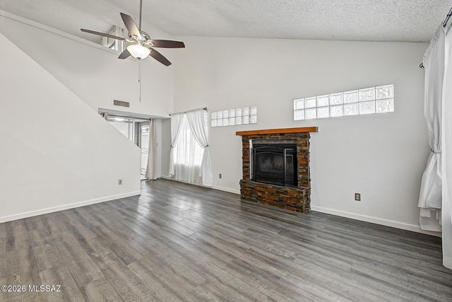 1127 W Roger Road, Tucson, AZ 85705