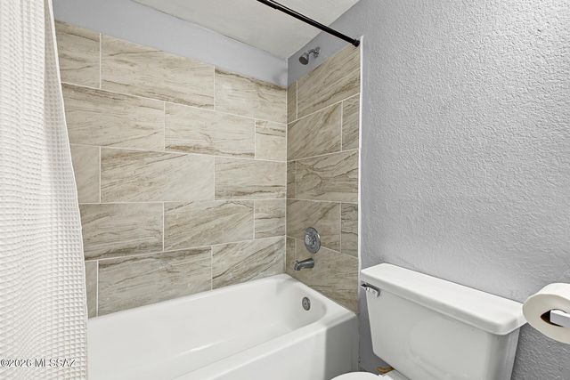 1127 W Roger Road, Tucson, AZ 85705