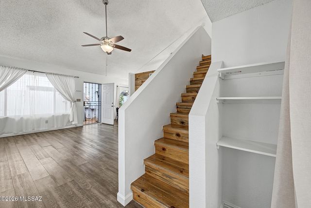 1127 W Roger Road, Tucson, AZ 85705