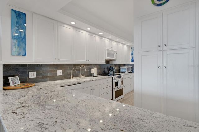 1105 GULF OF MEXICO DRIVE 203, Longboat Key, FL 34228