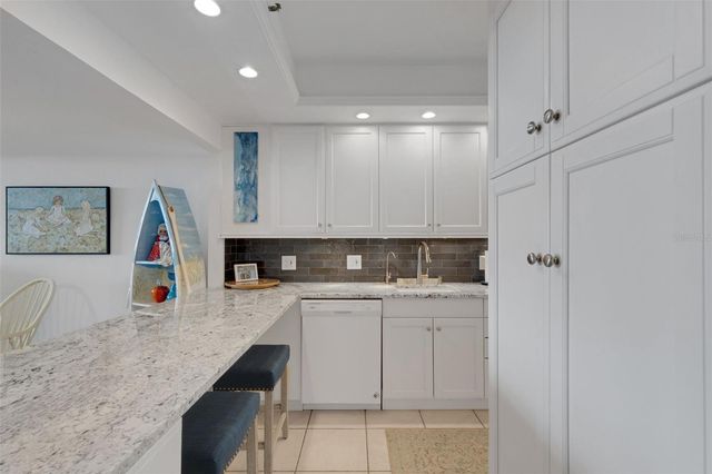 1105 GULF OF MEXICO DRIVE 203, Longboat Key, FL 34228