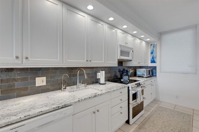 1105 GULF OF MEXICO DRIVE 203, Longboat Key, FL 34228