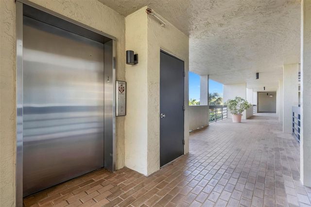 1105 GULF OF MEXICO DRIVE 203, Longboat Key, FL 34228