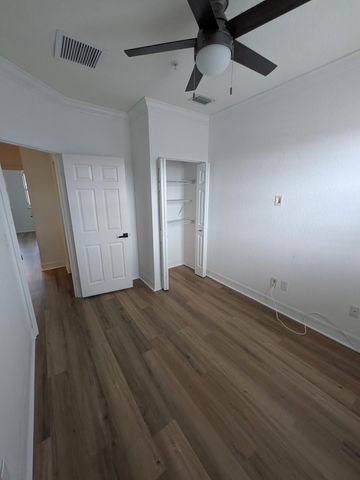 290 NE 5th Avenue, Delray Beach, FL 33483
