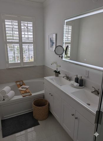 290 NE 5th Avenue, Delray Beach, FL 33483