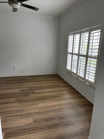 290 NE 5th Avenue, Delray Beach, FL 33483