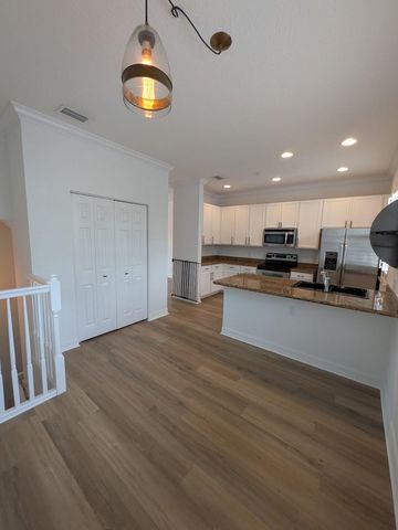 290 NE 5th Avenue, Delray Beach, FL 33483
