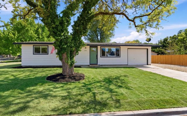 803 Smith Ave, Nampa, ID 83651